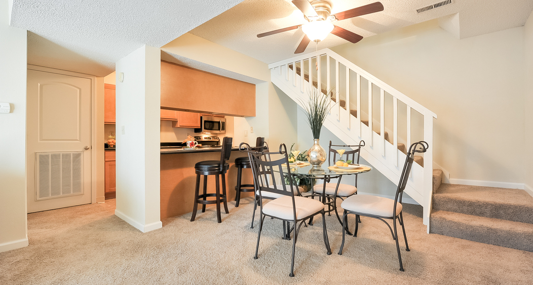 Live at Pebble Point Apartments Manchester, MO