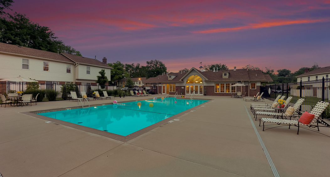 Woods Mill Park St. Louis Apartments & Townhomes